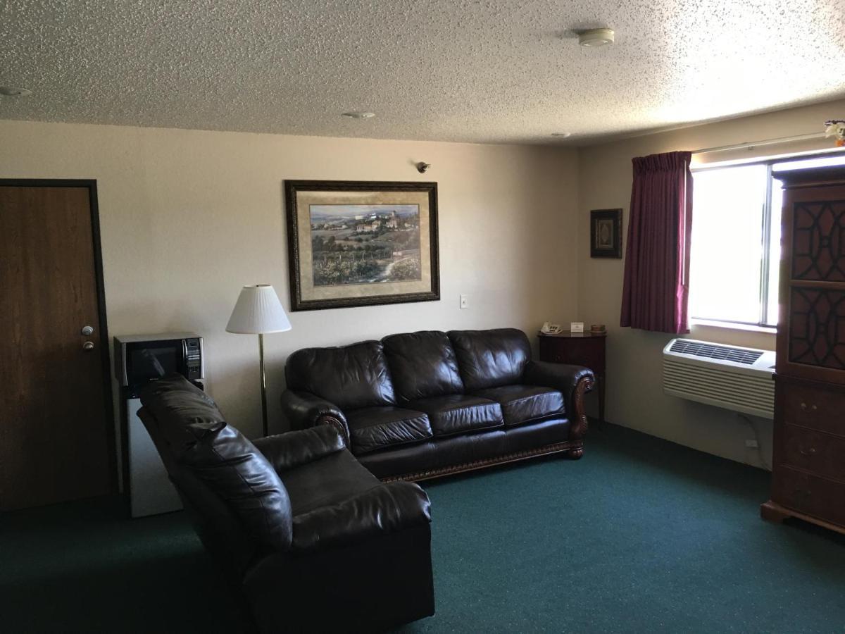 Cassville Four Seasons Inn & Suites Kültér fotó