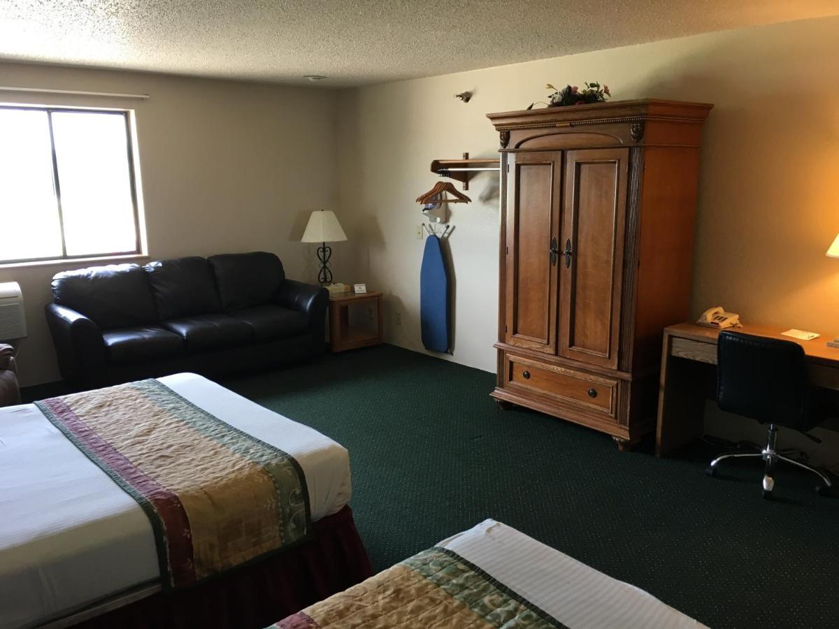 Cassville Four Seasons Inn & Suites Kültér fotó